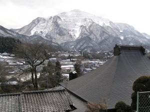 札所6番朴雲寺からの武甲山の眺め。
